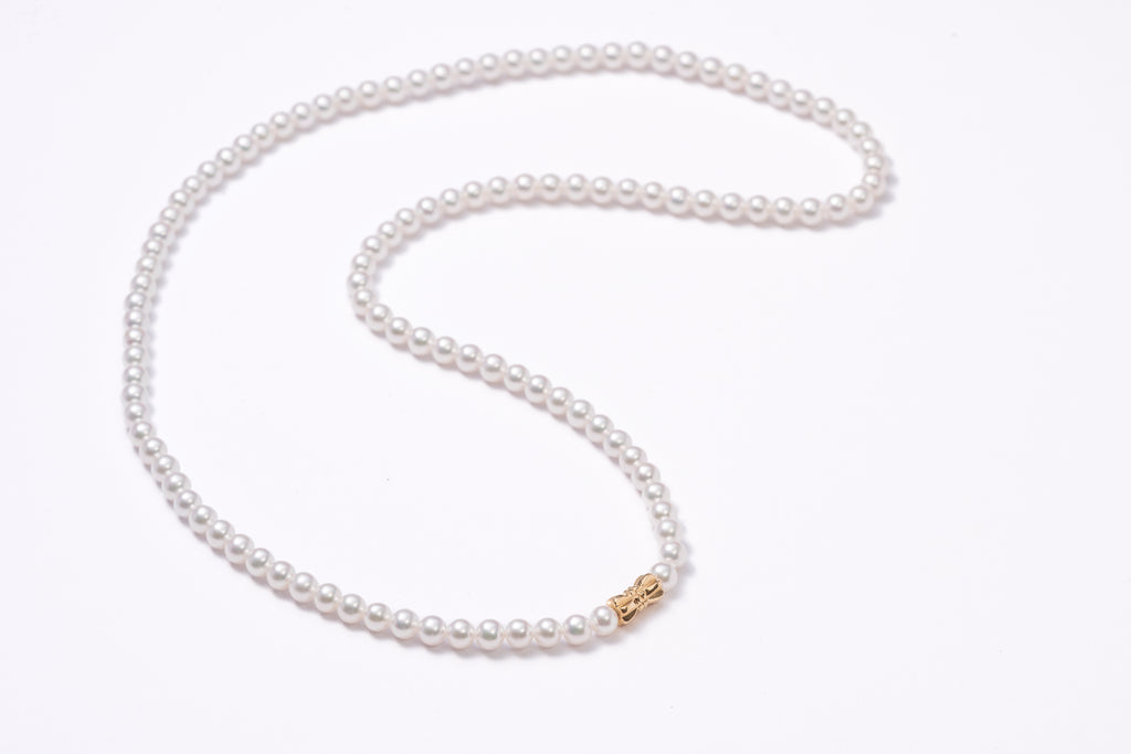 Perlore Lustrous 3-4mm AAA Freshwater Pearl Strand Necklace – 40cm Choker with 18k Yellow Gold Bowknot Box Clasp