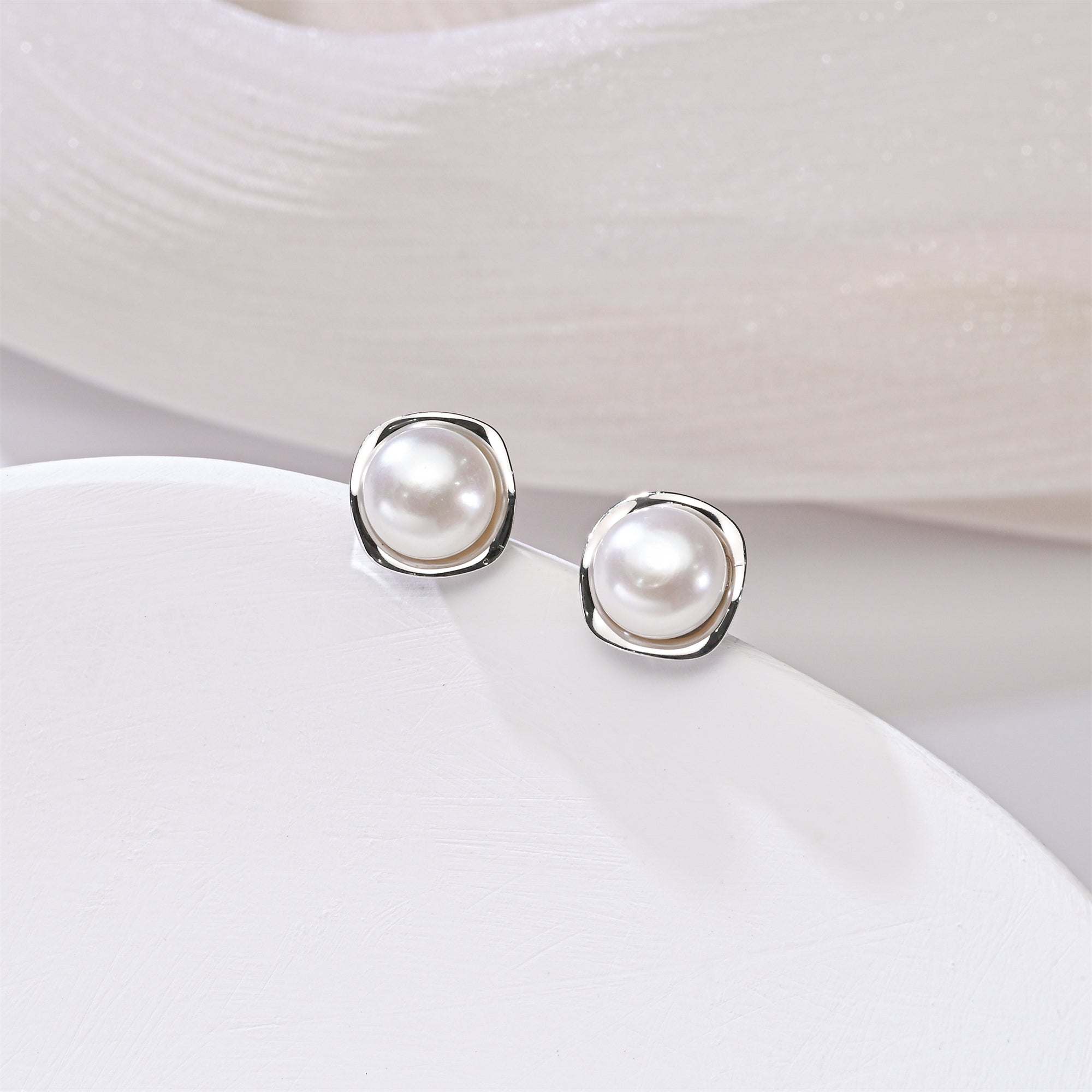 Perlore Freshwater Tulip Studs Button Pearl in Sterling Silver