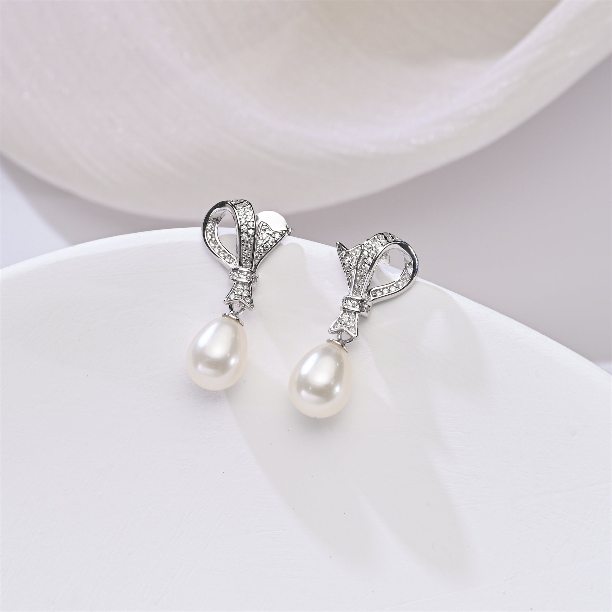 Perlore Freshwater Cultured Pearl Luminous Ribbon Teardrop Earrings in Sterling Silver