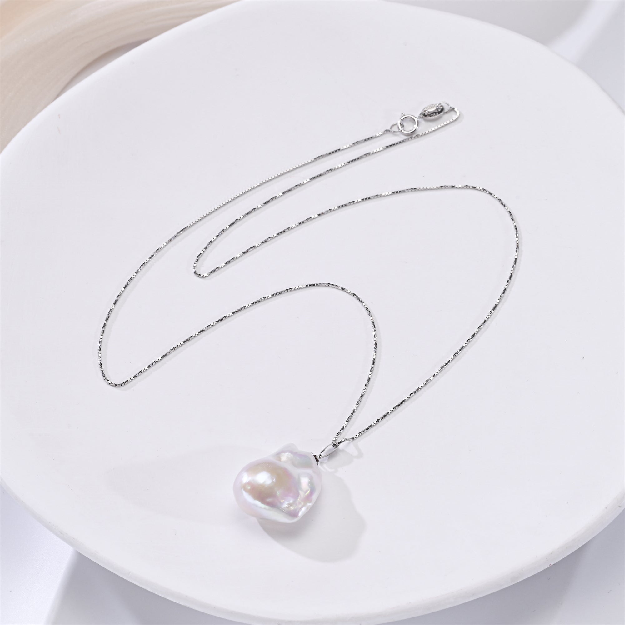 Perlore Grand 15x20mm Baroque Freshwater Pearl Pendant | Sterling Silver *