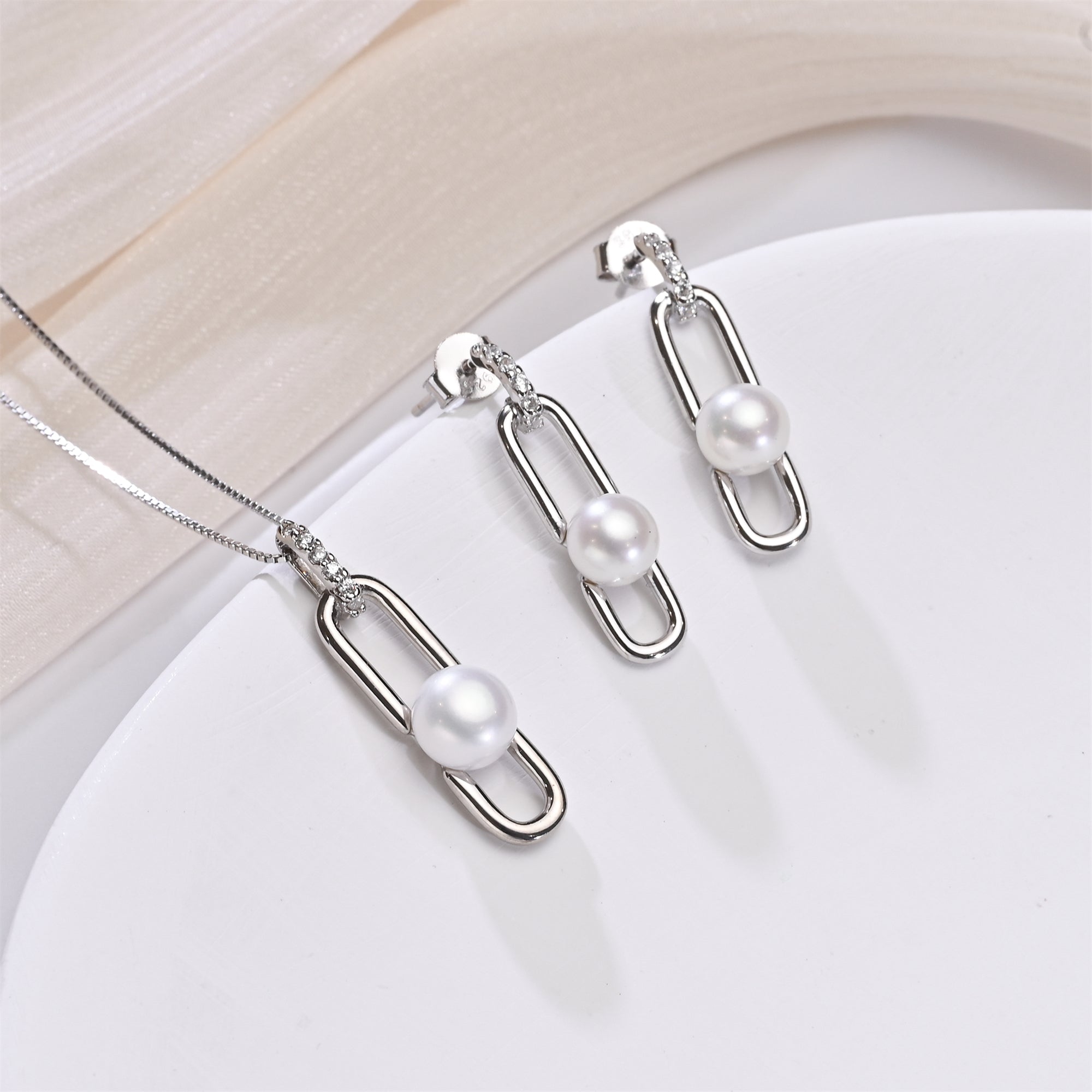 Perlore  Gemini said Elegant 6mm & 7mm Button Pearl Set | AAA Grade