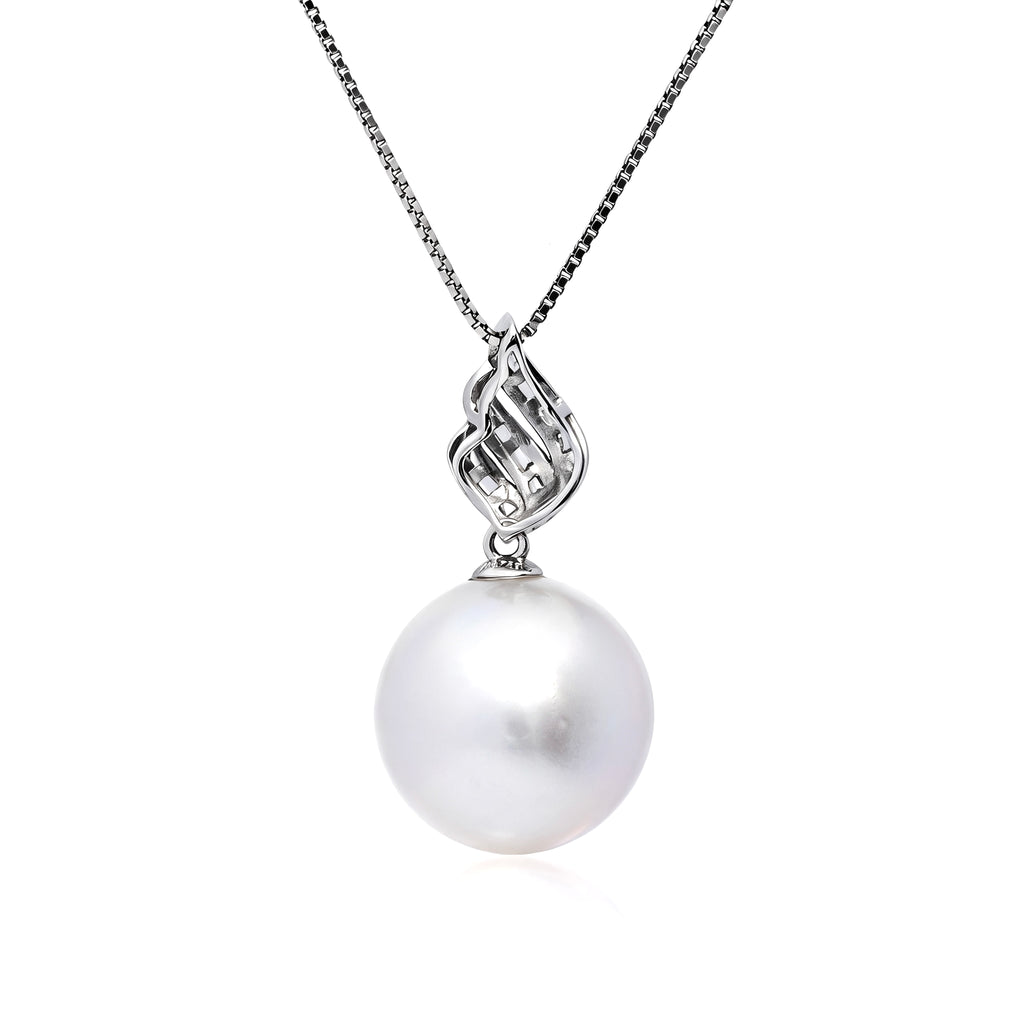 Guild Magnificent Venus 13mm Round South Sea Pearl Pendant Necklace