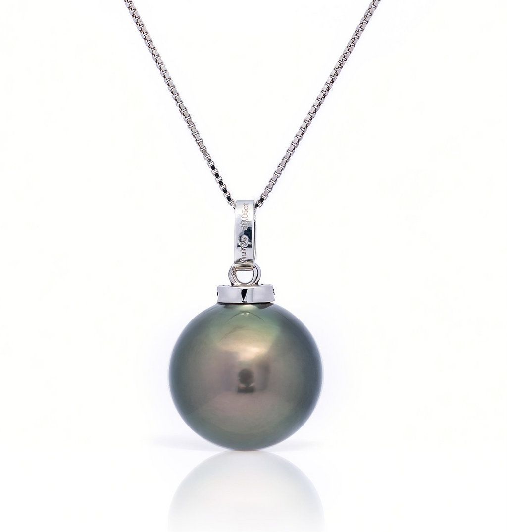 Perlore Estate Large 13.7mm Round Tahitian Pearl & Diamond Pendant in 18K White Gold – Guild Noble Grade