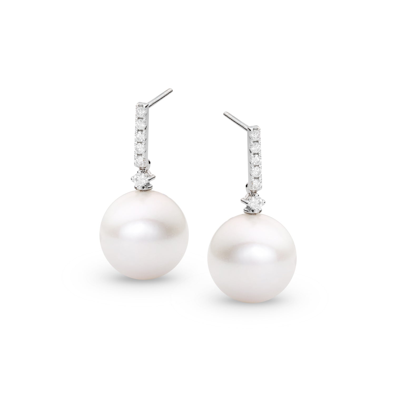 18K White Gold Pearl Diamond Dangling Earrings